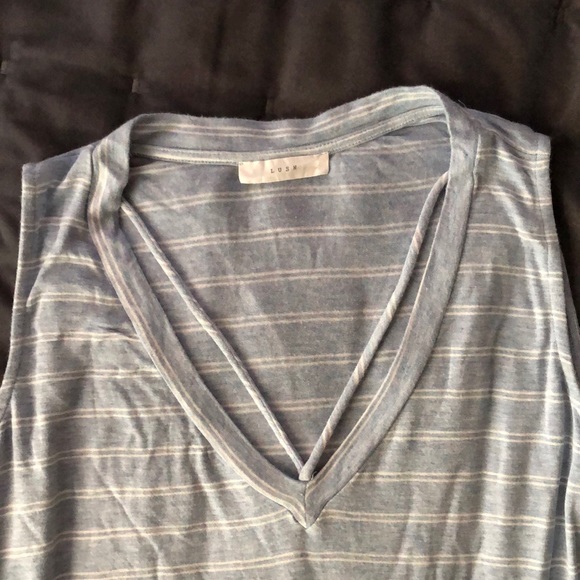 Blue and white tank top💙 - Picture 3 of 3